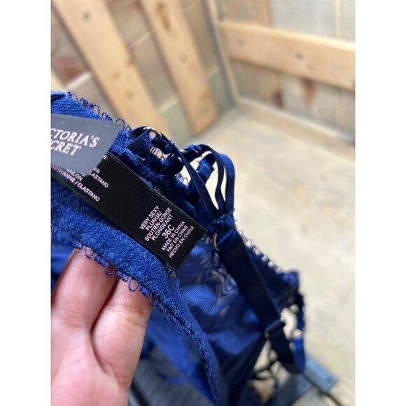 Victorias Secret Very Sexy Plunge Bra Blue Lace Strappy Detail Size 36C - Picture 7 of 8